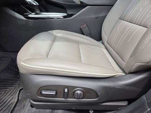 Used 2025 Buick Envista Avenir FWD image 15