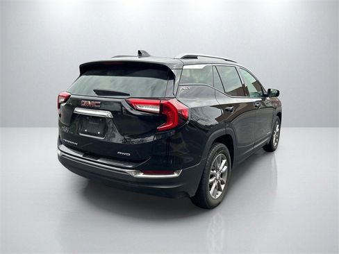 Used 2024 GMC Terrain SLT image 7