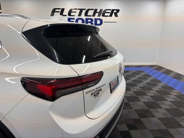 Used 2022 Buick Envision Essence w/ Technology Package I FWD image 11