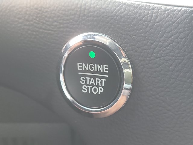 Used 2024 Ford Edge SE w/ Black Appearance Package AWD/4WD image 26