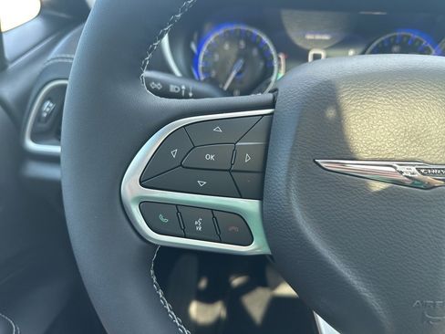 New 2026 Chrysler Pacifica Select image 65