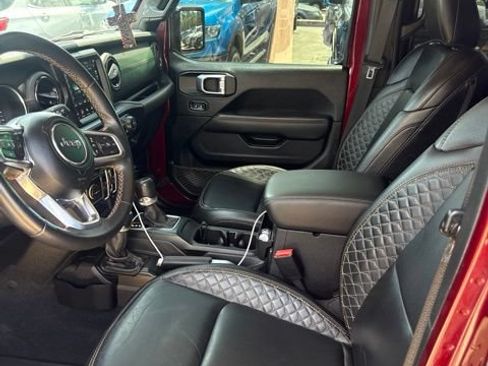 Used 2021 Jeep Gladiator Overland AWD/4WD image 2