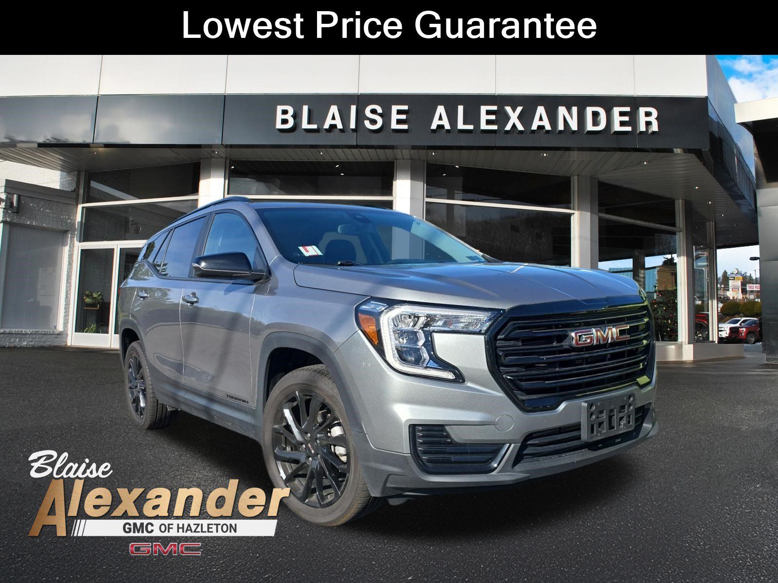 Used 2023 GMC Terrain SLE w/ Driver Convenience Package AWD/4WD image 1