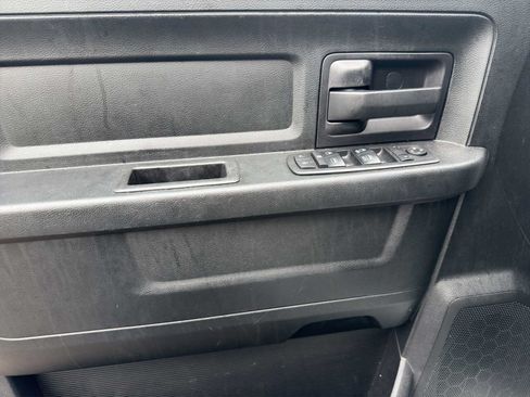 Used 2018 RAM 1500 Express w/ Express Value Package AWD/4WD image 10
