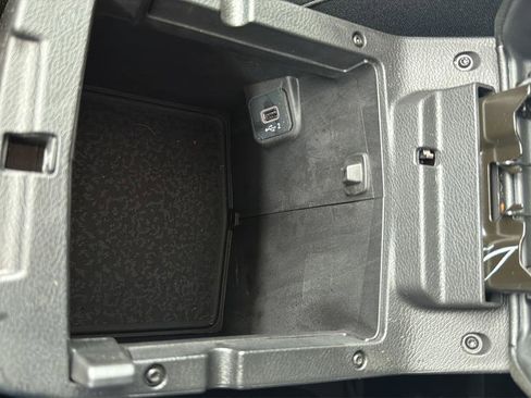 Used 2024 Jeep Wrangler Unlimited AWD/4WD image 22