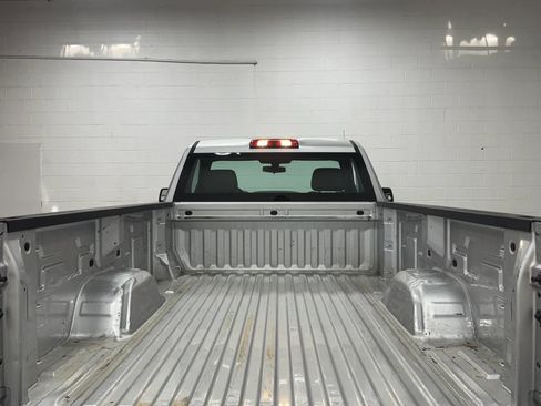 Used 2019 Chevrolet Silverado 1500 W/T w/ Trailering Package RWD image 5