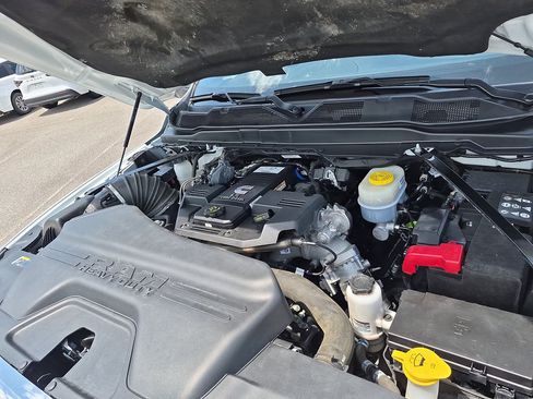 Used 2024 RAM 2500 Big Horn AWD/4WD image 35