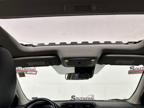 Used 2018 Nissan Rogue Sport SL w/ SL Premium Package AWD/4WD image 19