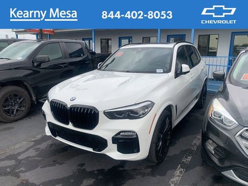 Used 2021 BMW X5 xDrive40i w/ M Sport Package AWD/4WD image 1