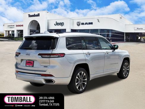 Used 2021 Jeep Grand Cherokee L Overland w/ Advanced Protech Group III AWD/4WD image 7