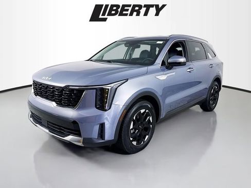 Used 2024 Kia Sorento S image 3