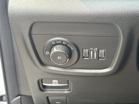 New 2026 Jeep Grand Cherokee L Limited AWD/4WD image 23