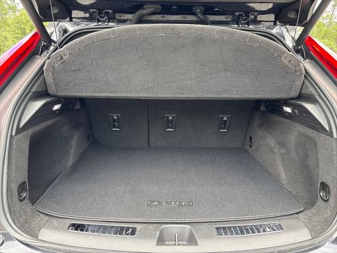 Used 2023 Cadillac XT4 Premium Luxury w/ Cold Weather Package AWD/4WD image 28