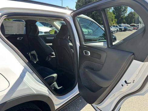 New 2025 Volvo XC40 B5 Ultra w/ Climate Package image 13