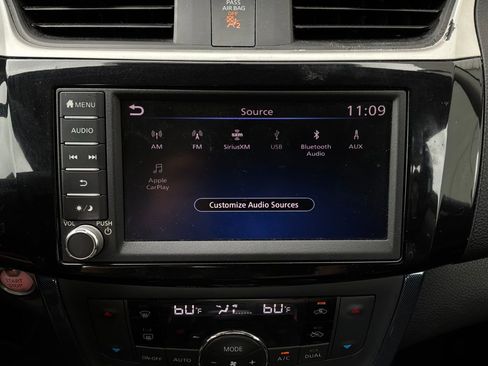 Used 2019 Nissan Sentra SR FWD image 26