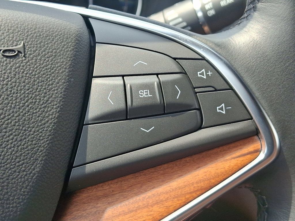 Certified 2024 Cadillac XT5 Premium Luxury w/ LPO, Floor Liner Package AWD/4WD image 23