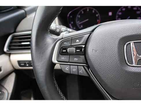 Used 2018 Honda Accord Touring image 24