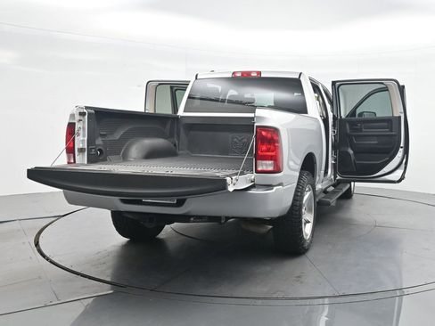 Used 2017 RAM 1500 Express AWD/4WD image 42