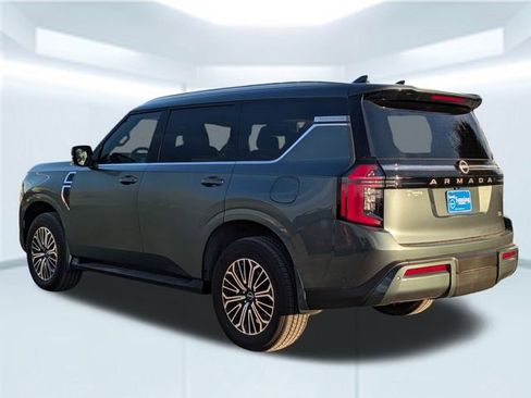 New 2025 Nissan Armada SL w/ Captain's Chari Seat Package image 4