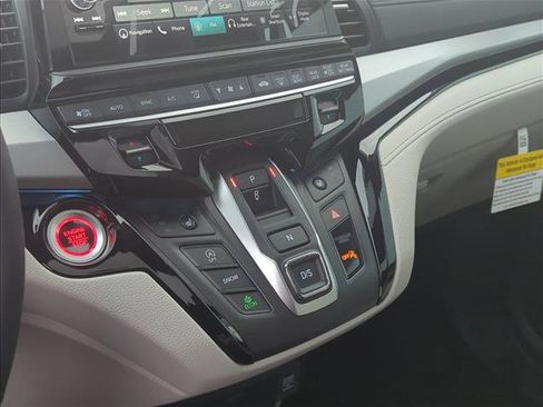 New 2026 Honda Odyssey Touring image 14