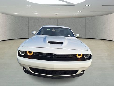 Used 2022 Dodge Challenger GT image 9