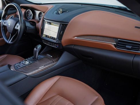 Used 2022 Maserati Levante GT image 20