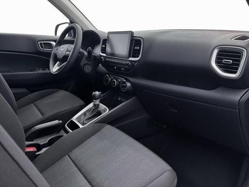 New 2026 Hyundai Venue SE FWD image 15