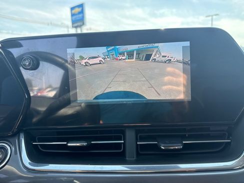 Used 2024 Chevrolet Trax ACTIV FWD image 23