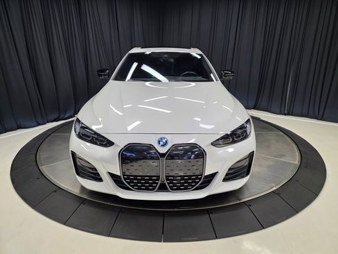 Used 2023 BMW i4 eDrive40 w/ M Sport Package image 4