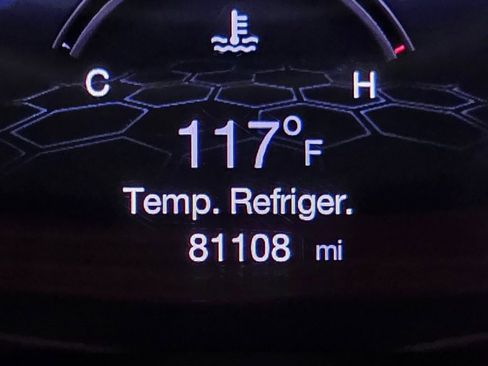 Used 2019 Jeep Compass Altitude w/ Cold Weather Group image 40