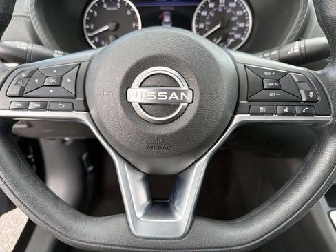 Used 2025 Nissan Sentra SV FWD image 24