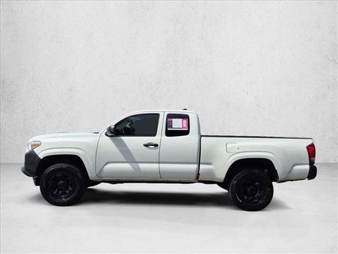 Used 2017 Toyota Tacoma SR RWD image 9