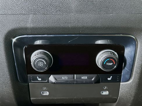 Used 2023 Chevrolet Tahoe Premier image 29