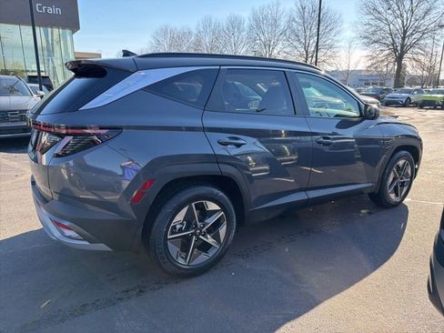 Certified 2025 Hyundai Tucson SEL image 9