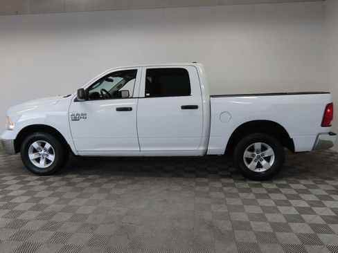 Used 2022 RAM 1500 Classic SLT image 6