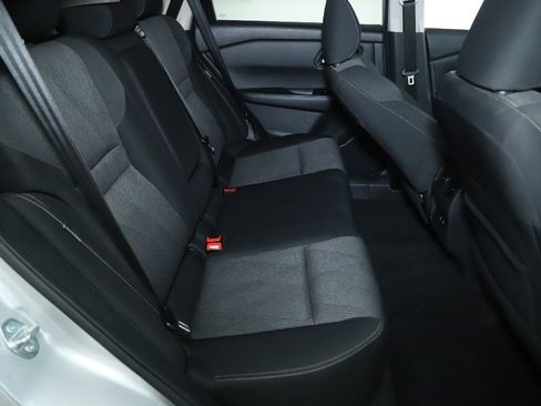 Certified 2024 Nissan Rogue SV image 32