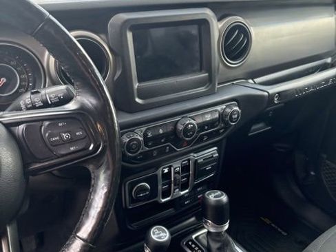 Used 2019 Jeep Wrangler Unlimited Sport S image 18