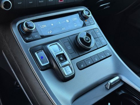 Used 2023 Hyundai Palisade Calligraphy image 27