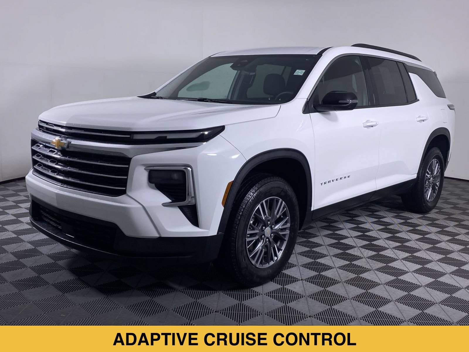 Certified 2026 Chevrolet Traverse LT FWD image 16