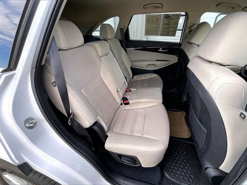 Used 2019 Kia Sorento LX w/ Option Group 020 image 27