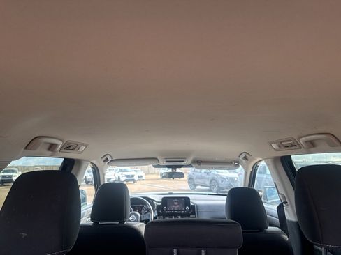 Certified 2022 Nissan Pathfinder S image 17