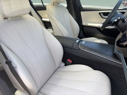 Used 2026 Mercedes-Benz E 350 Sedan image 19