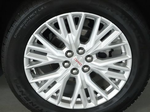 Used 2024 GMC Acadia Elevation FWD image 39