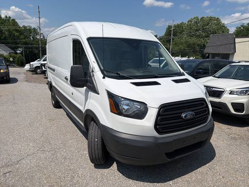 Used 2019 Ford Transit 250 148 Medium Roof RWD image 3