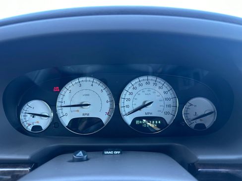 Used 2004 Chrysler Sebring Limited w/ Driver Convenience Group image 14