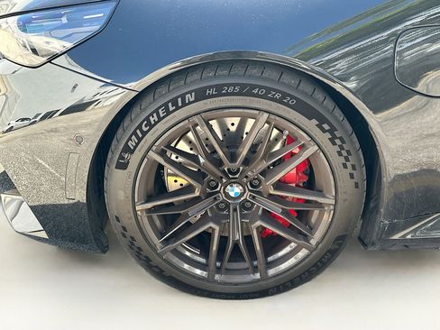 Used 2025 BMW M5 w/ Executive Package image 12