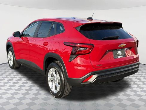 New 2026 Chevrolet Trax LS image 7