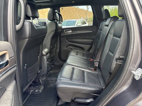 Used 2017 Jeep Grand Cherokee Limited AWD/4WD image 25
