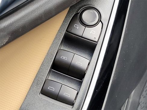 New 2026 Chevrolet Equinox ACTIV w/ Convenience Package III image 17