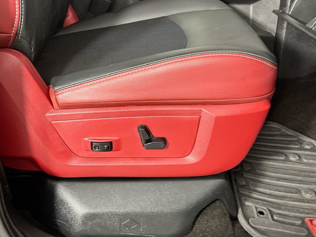 Used 2015 RAM 1500 Rebel AWD/4WD image 23